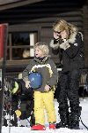 Oberlech 27 december 2005
Linda de Mol met Julian en Noah op ski vkantie