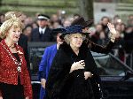 Utrecht 15 december 2005
Maxima Prins Willem Alexander Koningin B eatrix en Prinses margriet bij Dom kerk in Utrecht.