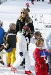 Oberlech 27 december 2005
Linda de Mol met Julian en Noah op ski vkantie