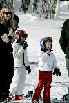 Oberlech 27 december 2005
Linda de Mol met Julian en Noah op ski vkantie