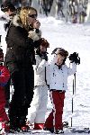 Oberlech 27 december 2005
Linda de Mol met Julian en Noah op ski vkantie