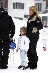 Oberlech 28 december 2005
Linda de Mol op skivakantie met Sander Vahle en Julian en Noah.