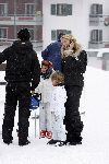 Oberlech 28 december 2005
Linda de Mol op skivakantie met Sander Vahle en Julian en Noah.