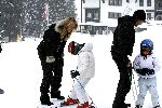 Oberlech 28 december 2005
Linda de Mol op skivakantie met Sander Vahle en Julian en Noah.