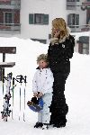 Oberlech 28 december 2005
Linda de Mol op skivakantie met Sander Vahle en Julian en Noah.