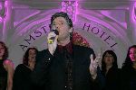Amsterdam 19 december 2005
Kerst borrel Princess in amstel hotel.
opera zanger