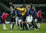 Eindhoven, 17 December 2005 Kompetitiewedstrijd PSV-Willem II ,  eindstand 4-1
Veel toestanden bij de spelers van Willem II nadat Nelson Wau rood heeft gekregen van de belgische scheidsrechter
XFoto: Junior Smulders