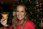 Amsterdam 12 december 2005
Kerstdiner bij de kersentuin met bn ers van Talpa in keuken en bediening.    
Patty Brard
