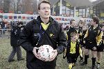 Amersfoort 10 december 2005
Prins Constantijn voetbaLt met gehandicapten.
Drinkt hier een kopje koffie
