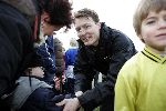 Amersfoort 10 december 2005
Prins Constantijn voetbalt met gehandicapten.
Als scheidsrechter