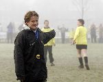 Amersfoort 10 december 2005
Prins Pieter Christiaan voetbalt met gehandicapten en speelt als scheidsrechter