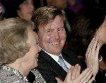 Amsterdam 7 december 2005
Uitreiking prins Claus prijzen in muziekcentrum aan het ij.
Prins Willem Alexander en Koningin Beatrix