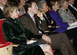 Amsterdam 7 december 2005
Uitreiking prins Claus prijzen in muziekcentrum aan het ij.
Prins Constantijn en Prinses Laurentien hand in hand