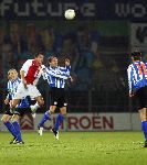 Eindhoven, 22 December 2005
Bekerwedstrijd 1/8 finale voor de Gatorade-Cup Seizoen 2005/2006. FC Eindhoven-AJAX, eindstand 1-6
Sasa Stojanovic in duel John Heitinga