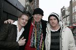 Amsterdam 9 december 2005
Presentatie serie van Speijk bij Talpa.
Peter Faber met muts
Johnny de Mol met muts en Tygo Gernandt