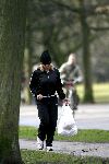 Amsterdam 21 januari 2006
Connie Breukhoven hardlopen in vondelpark met boodschappen.
