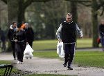 Amsterdam 21 januari 2006
Hans Breukhoven en Connie Breukhoven hardlopen in vondelpark met boodschappen.
