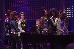Hilversum 28 januari 2006
opnames idols in studio 21.
Jamai achter vleugel met finalisten.