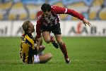 Arnhem, 17 Februari 2006 Kompetitiewedstrijd Vitesse-PSV, eindstand 1-3 Seizoen 2005/2006
Een duidelijke penalty wordt onthouden voor Jan Vennegoor of Hesselink