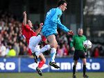 Alkmaar, 26 Februari 2006 Kompetitiewedstrijd AZ-PSV, eindstand 1-2 Seizoen 2005/2006 doelpunten Jan Vennegoor en Kone
In aktie Jan Vennegoor of Hesselink