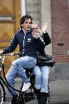 Amsterdam 21 januari 2006
Ellemieke Vermolen met Jose Fortes Rodriques op omafiets