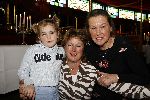 Amsterdam 24 januari 2006
Lenie Bambergen met dochter en kleindochter.