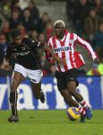 Eindhoven, Kompetitiewedstrijd PSV-AZ, eindstand 2-3
Seizoen 2006/2007
Arouna kone in duel met David Mendes da Silva