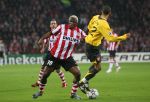 Eindhoven, 20 Februari 2007 Champions Leaguewedstrijd
PSV-FC Arsenal 1e ronde Eindstand 1-0 Seizoen 2006/2007
Arouna Kone in duel met Gael Clichy