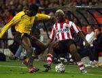 Eindhoven, 20 Februari 2007 Champions Leaguewedstrijd
PSV-FC Arsenal 1e ronde Eindstand 1-0 Seizoen 2006/2007
Arouna Kone in duel met Kolo Toure