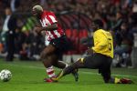 Eindhoven, 20 Februari 2007 Champions Leaguewedstrijd
PSV-FC Arsenal 1e ronde Eindstand 1-0 Seizoen 2006/2007
Arouna Kone in duel met Kolo Toure