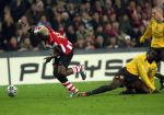 Eindhoven, 20 Februari 2007 Champions Leaguewedstrijd
PSV-FC Arsenal 1e ronde Eindstand 1-0 Seizoen 2006/2007
Arouna Kone in duel met Kolo Toure