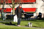 Amsterdam 25 januari 2007
Barry Hay aan het wandelen met zijn 2 honden.