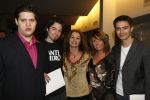 Tilburg 28 januari 2007
Premiere Doe maar in stadschouwburg Tilburg. Robert de Nijs met vriendin en Belinda Meuldijk met vriend en zoon Joshi
