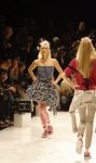 Amsterdam 26 januari 2007
Bracha v Doesburgh loopt modeshow van Daryl van Wouw op amsterdam fashion week.