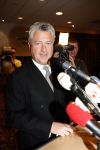 Amsterdam 19 februari 2007
Bram Moszkowicz geeft persconferentie in het Holiday inn waar hij oa vertelt dat hij stopt met de verdediging van Willem Holleeder.
Peter Smulders bv
