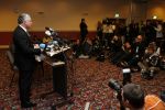 Amsterdam 19 februari 2007
Bram Moszkowicz geeft persconferentie in het Holiday inn waar hij oa vertelt dat hij stopt met de verdediging van Willem Holleeder.
Peter Smulders bv