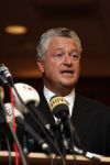 Amsterdam 19 februari 2007
Bram Moszkowicz geeft persconferentie in het Holiday inn waar hij oa vertelt dat hij stopt met de verdediging van Willem Holleeder.
Peter Smulders bv