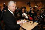 Amsterdam 19 februari 2007
Bram Moszkowicz geeft persconferentie in het Holiday inn waar hij oa vertelt dat hij stopt met de verdediging van Willem Holleeder.
Peter Smulders bv