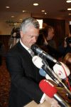 Amsterdam 19 februari 2007
Bram Moszkowicz geeft persconferentie in het Holiday inn waar hij oa vertelt dat hij stopt met de verdediging van Willem Holleeder.
Peter Smulders bv