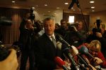 Amsterdam 19 februari 2007
Bram Moszkowicz geeft persconferentie in het Holiday inn waar hij oa vertelt dat hij stopt met de verdediging van Willem Holleeder.
Peter Smulders bv