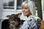 Amsterdam 31 januari 2007
Bridget Maasland met haar hond  Tibbs bij presentatie hondenpenning tegen dier proeven.