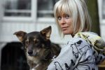 Amsterdam 31 januari 2007
Bridget Maasland met haar hond  Tibbs bij presentatie hondenpenning tegen dier proeven.
Peter Smulders bv