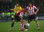 Eindhoven, 20 Februari 2007 Champions Leaguewedstrijd
PSV-FC Arsenal 1e ronde Eindstand 1-0 Seizoen 2006/2007
Diego Tardeli in duel met Tomas Rosicky en Phillip Cocu