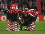 Eindhoven, 20 Februari 2007 Champions Leaguewedstrijd
PSV-FC Arsenal 1e ronde Eindstand 1-0 Seizoen 2006/2007
Edison Mendez heeft in de 63e minuut PSV op 1-0 gebracht en wordt gefeliciteerd door zijn ploeggenoten Alex PSV, Phillip Cocu, Tardelli, Timmy Simons, Arouna Kone en Carlos Salcido , Jan Kromkamp en Manuel Da Costa