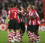Eindhoven, 20 Februari 2007 Champions Leaguewedstrijd
PSV-FC Arsenal 1e ronde Eindstand 1-0 Seizoen 2006/2007
Edison Mendez heeft in de 63e minuut PSV op 1-0 gebracht en wordt gefeliciteerd door zijn ploeggenoten Alex PSV, Phillip Cocu, Tardelli, Timmy Simons, Arouna Kone en Carlos Salcido en Jan Kromkamp