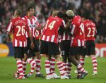 Eindhoven, 20 Februari 2007 Champions Leaguewedstrijd
PSV-FC Arsenal 1e ronde Eindstand 1-0 Seizoen 2006/2007
Edison Mendez heeft in de 63e minuut PSV op 1-0 gebracht en wordt gefeliciteerd door zijn ploeggenoten Alex PSV, Phillip Cocu, Tardelli, Timmy Simons, Arouna Kone en Carlos Salcido , Jan Kromkamp en Manuel Da Costa