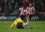 Eindhoven, 20 Februari 2007 Champions Leaguewedstrijd
PSV-FC Arsenal 1e ronde Eindstand 1-0 Seizoen 2006/2007
Edison Mendez in duel met Philippe Senderos op achtergrond Diego Tardelli