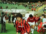 Frank Rijkaard spelend voor AC Milaan 1991

PETER SMULDERS BV