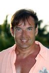 Curacao 7 januari 2007
Gerard Joling met zijn moeder op vakantie op curacao.
