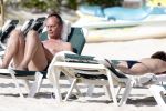 Curacao 5 januari 2007
Henk kamp met zijn vrouw op het strand van het Mariott hotel op Curacao.